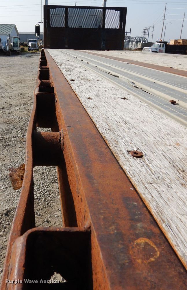 image for item DH6649 2001 Great Dane flatbed trailer