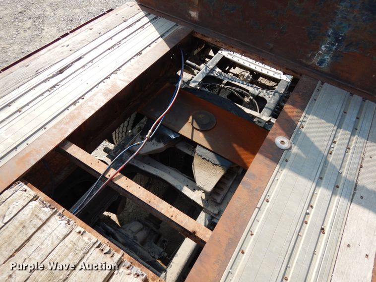 image for item DH6649 2001 Great Dane flatbed trailer