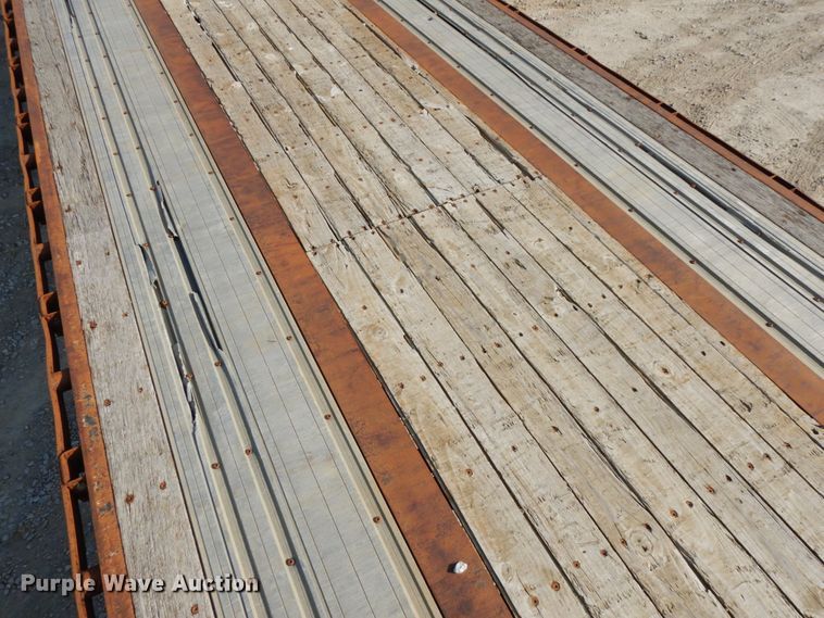 image for item DH6649 2001 Great Dane flatbed trailer