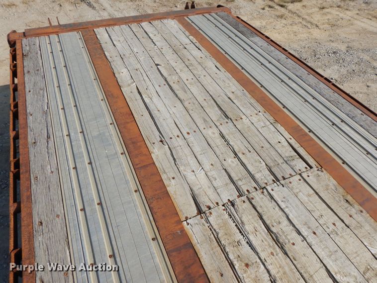 image for item DH6649 2001 Great Dane flatbed trailer