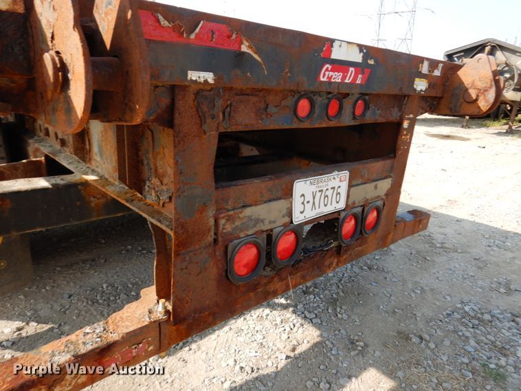 image for item DH6649 2001 Great Dane flatbed trailer