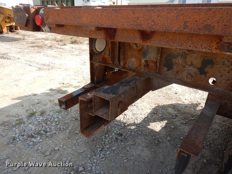 image for item DH6649 2001 Great Dane flatbed trailer
