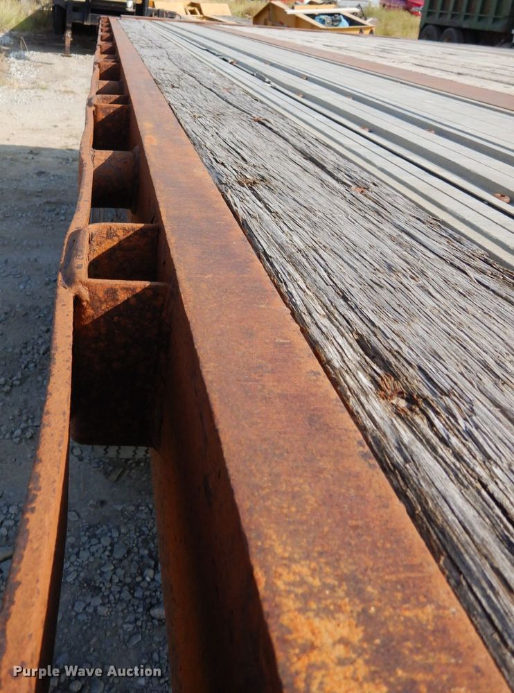 image for item DH6649 2001 Great Dane flatbed trailer