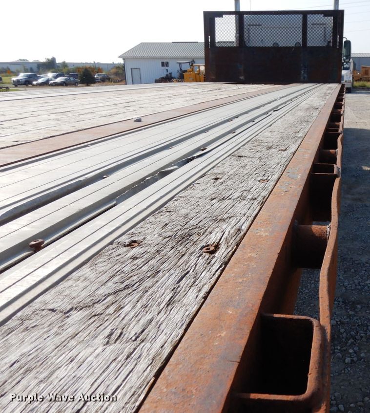 image for item DH6649 2001 Great Dane flatbed trailer