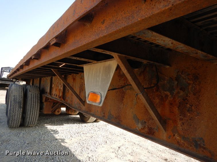 image for item DH6649 2001 Great Dane flatbed trailer