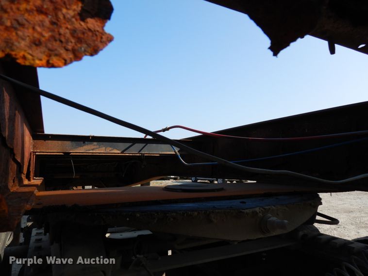 image for item DH6649 2001 Great Dane flatbed trailer