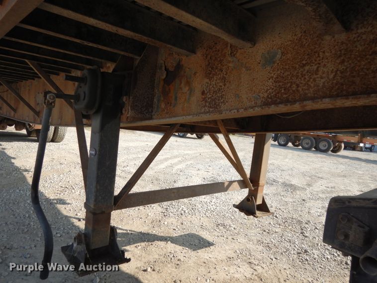 image for item DH6649 2001 Great Dane flatbed trailer
