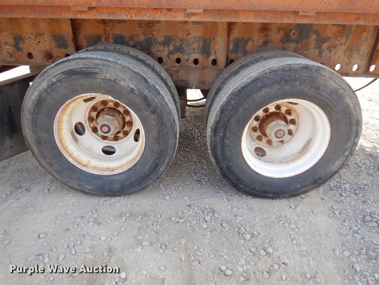 image for item DH6649 2001 Great Dane flatbed trailer