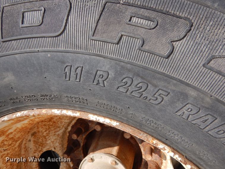 image for item DH6649 2001 Great Dane flatbed trailer