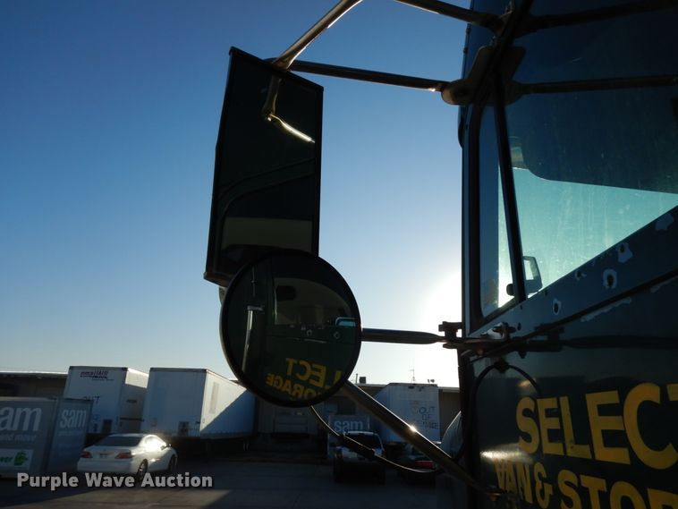 image for item DH6678 1995 Freightliner FLD  semi truck