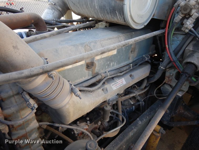 image for item DH6678 1995 Freightliner FLD  semi truck