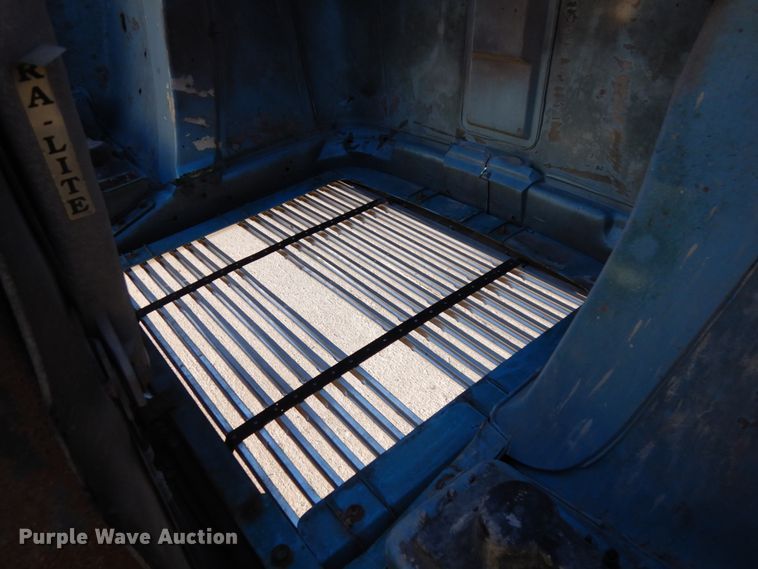 image for item DH6678 1995 Freightliner FLD  semi truck