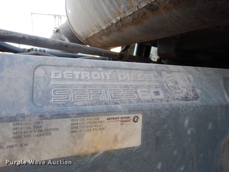 image for item DH6678 1995 Freightliner FLD  semi truck