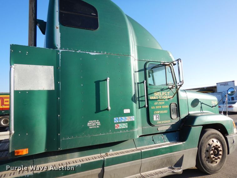 image for item DH6678 1995 Freightliner FLD  semi truck