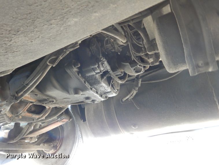 image for item DH6678 1995 Freightliner FLD  semi truck