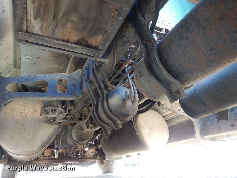 image for item DH6678 1995 Freightliner FLD  semi truck