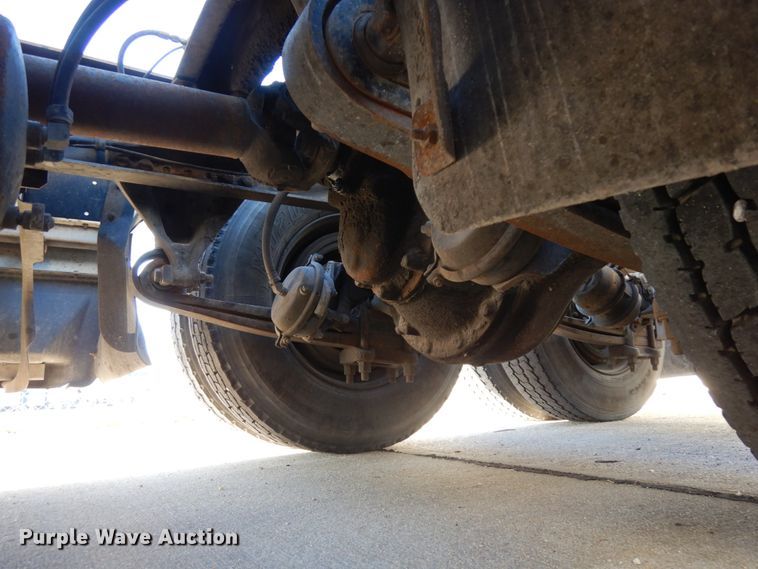 image for item DH6678 1995 Freightliner FLD  semi truck