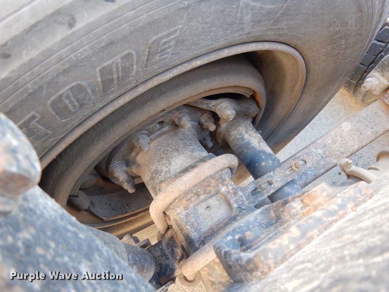 image for item DH6678 1995 Freightliner FLD  semi truck