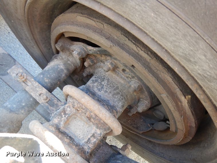 image for item DH6678 1995 Freightliner FLD  semi truck