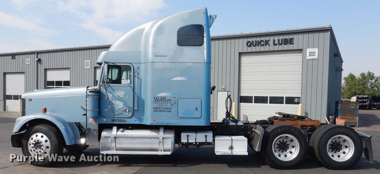 image for item DI3504 1995 Freightliner FLD  semi truck