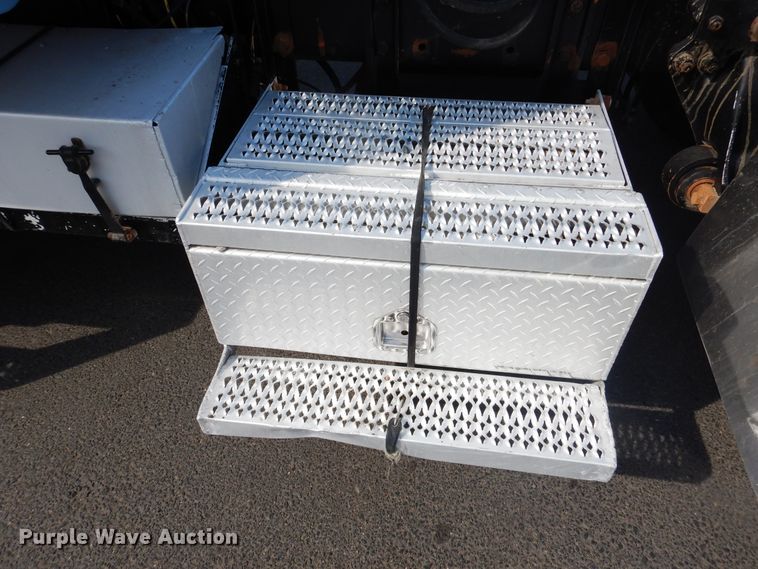 image for item DI3504 1995 Freightliner FLD  semi truck