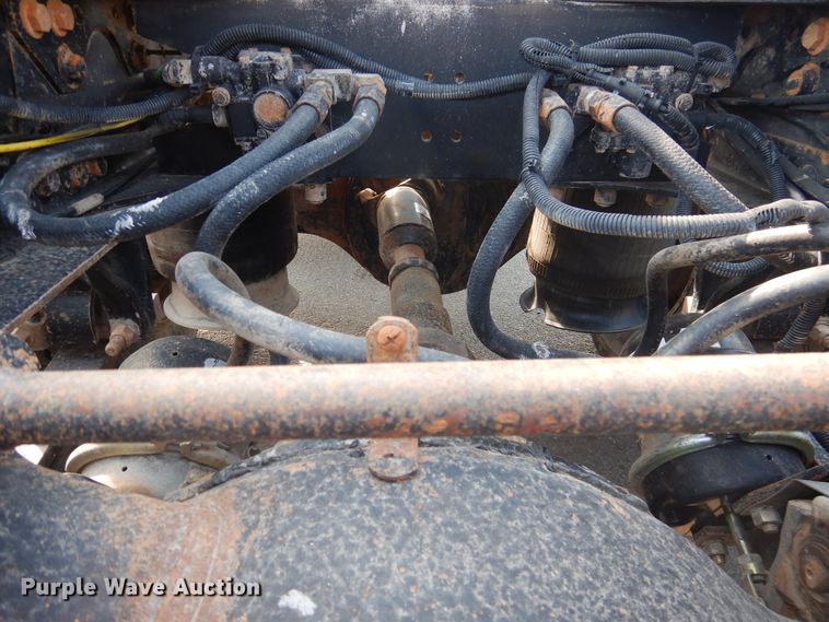 image for item DI3504 1995 Freightliner FLD  semi truck