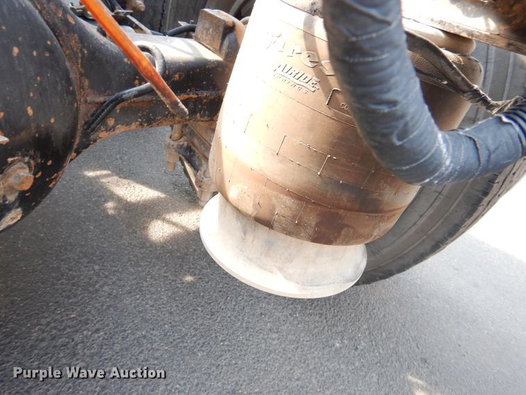 image for item DI3504 1995 Freightliner FLD  semi truck