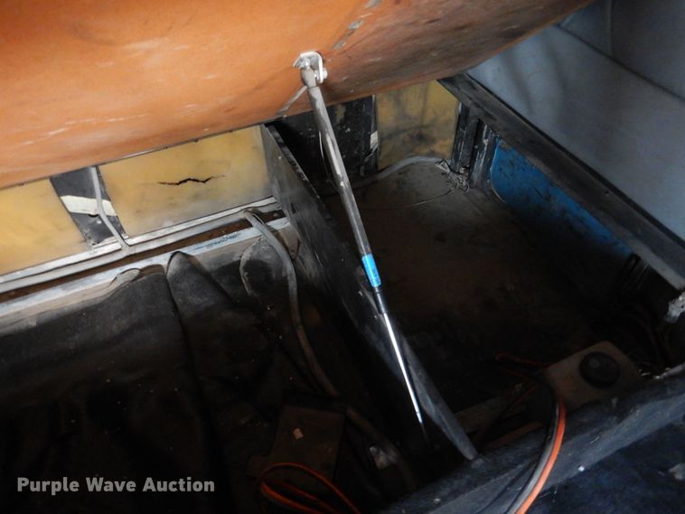 image for item DI3504 1995 Freightliner FLD  semi truck