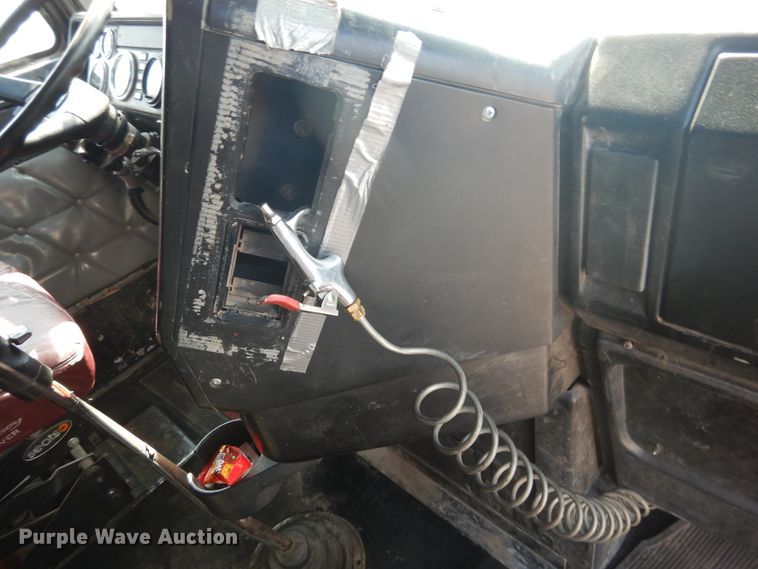 image for item DI3504 1995 Freightliner FLD  semi truck