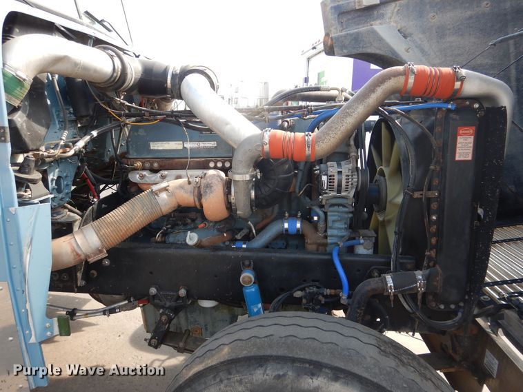 image for item DI3504 1995 Freightliner FLD  semi truck