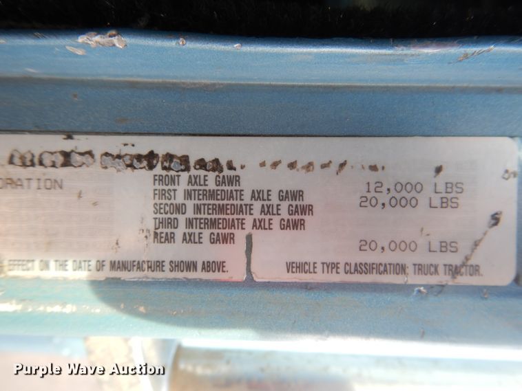 image for item DI3504 1995 Freightliner FLD  semi truck