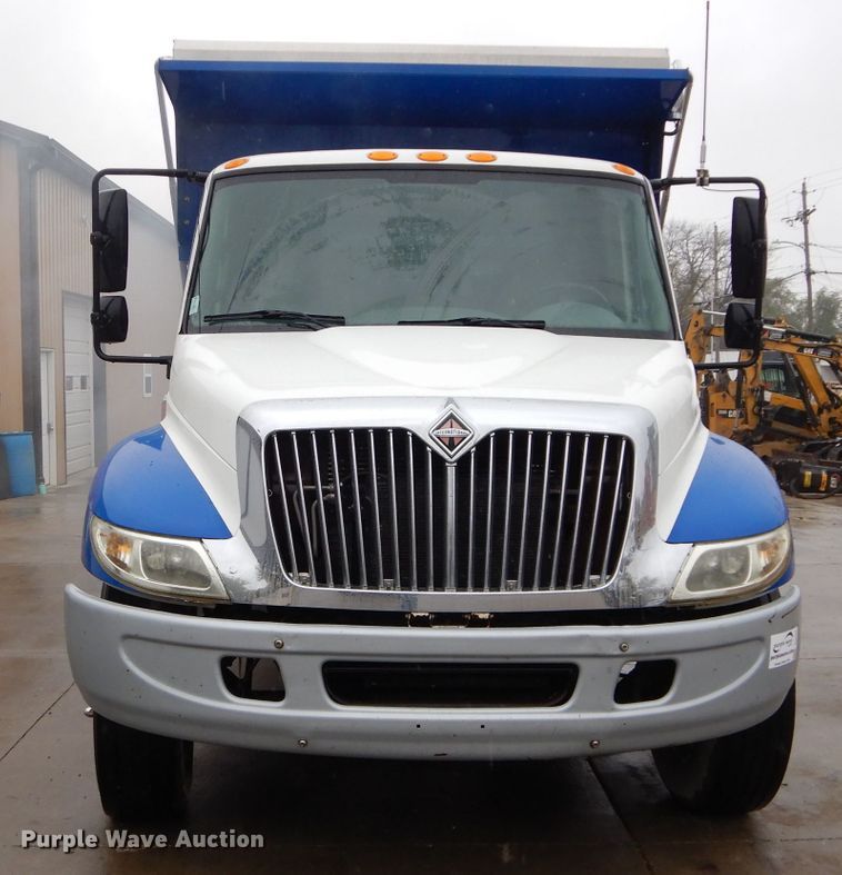 image for item DI8344 2006 International 4300  dump truck