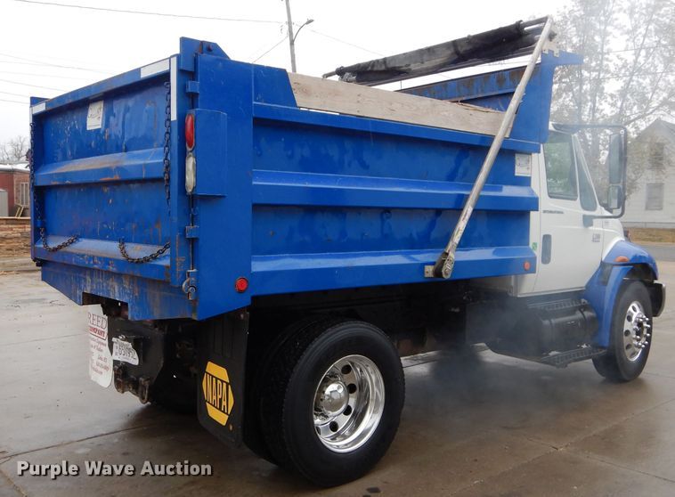image for item DI8344 2006 International 4300  dump truck
