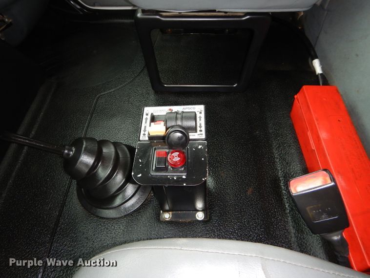 image for item DI8344 2006 International 4300  dump truck