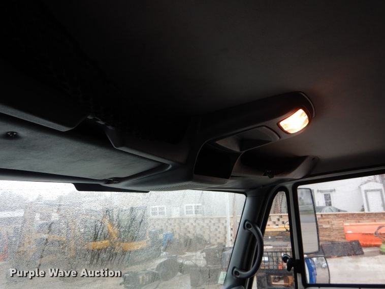 image for item DI8344 2006 International 4300  dump truck