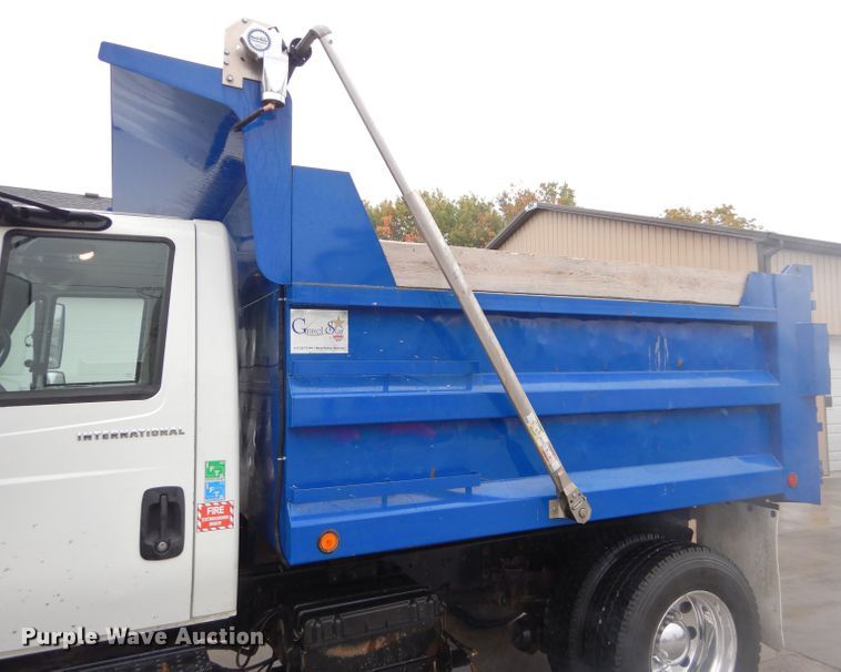 image for item DI8344 2006 International 4300  dump truck