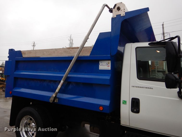 image for item DI8344 2006 International 4300  dump truck