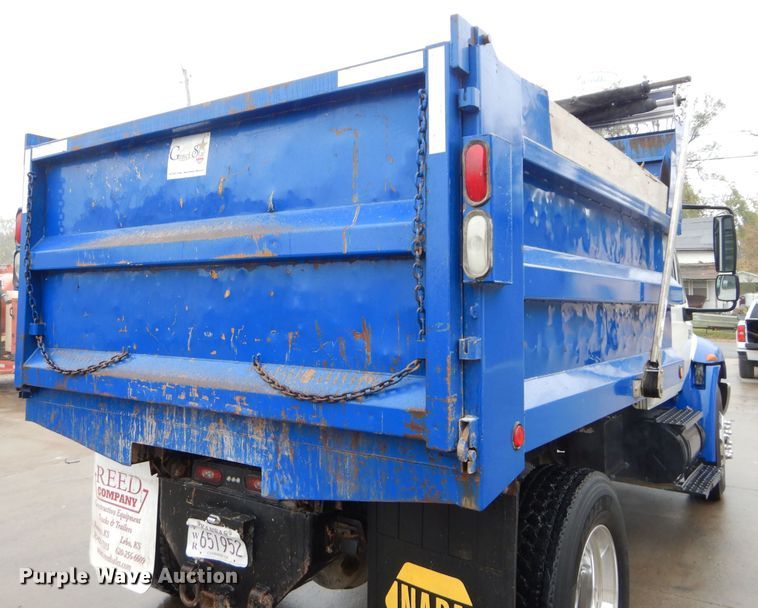 image for item DI8344 2006 International 4300  dump truck