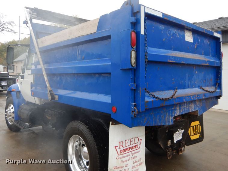 image for item DI8344 2006 International 4300  dump truck