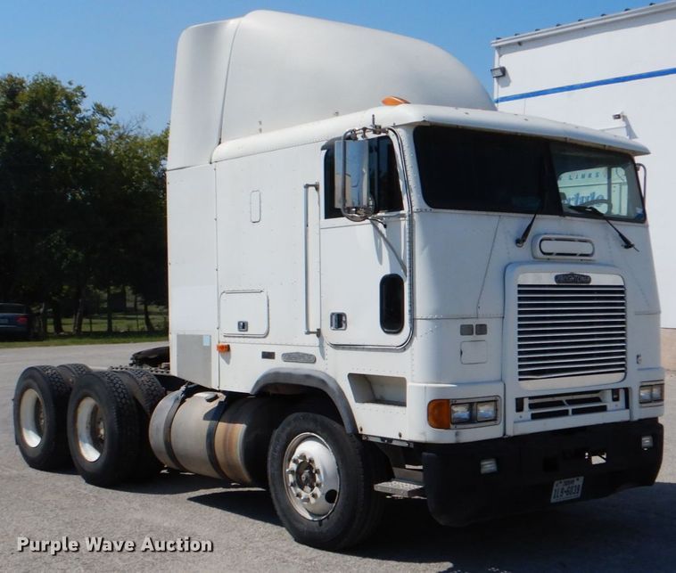 image for item DJ0751 1994 Freightliner FLB High  semi truck