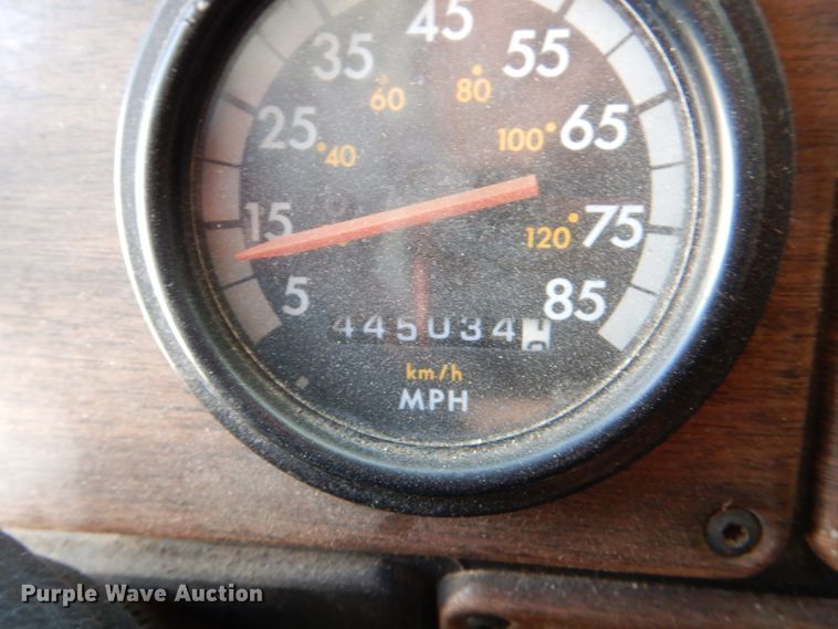 image for item DJ0751 1994 Freightliner FLB High  semi truck