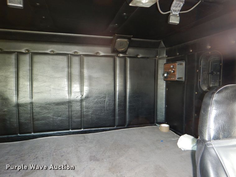 image for item DJ0751 1994 Freightliner FLB High  semi truck