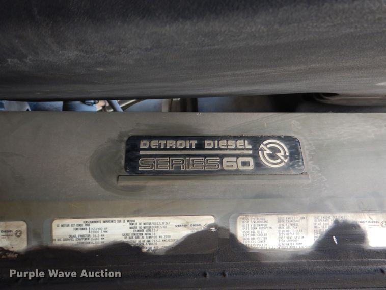 image for item DJ0751 1994 Freightliner FLB High  semi truck