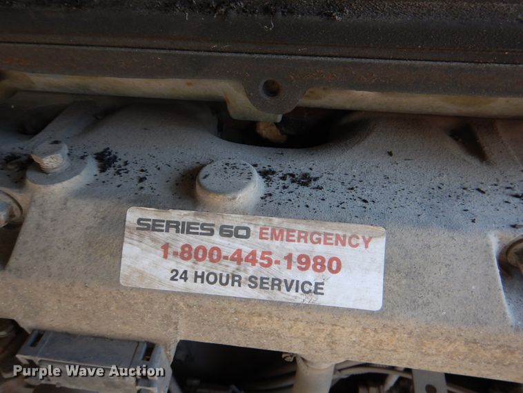 image for item DJ0751 1994 Freightliner FLB High  semi truck