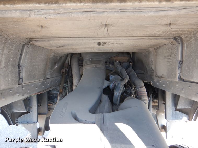 image for item DJ0751 1994 Freightliner FLB High  semi truck