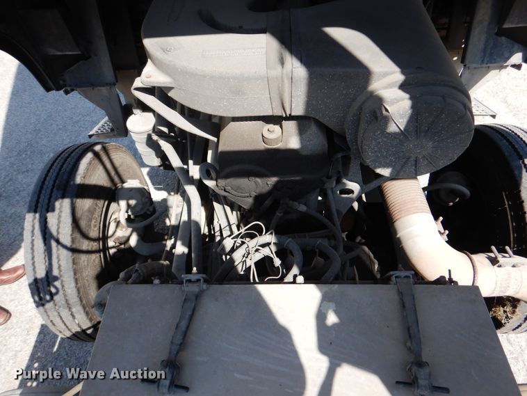 image for item DJ0751 1994 Freightliner FLB High  semi truck