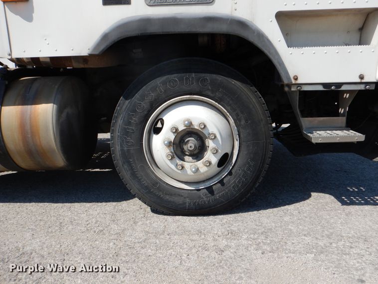 image for item DJ0751 1994 Freightliner FLB High  semi truck