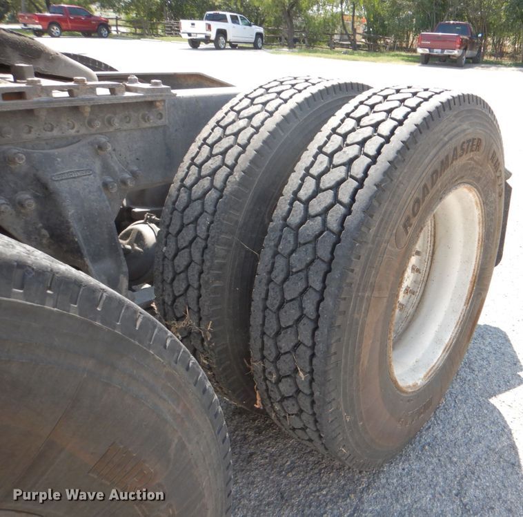 image for item DJ0751 1994 Freightliner FLB High  semi truck