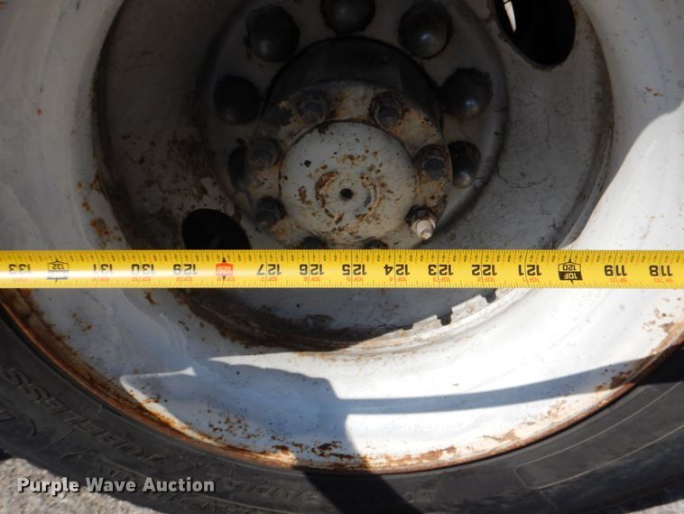 image for item DJ0751 1994 Freightliner FLB High  semi truck