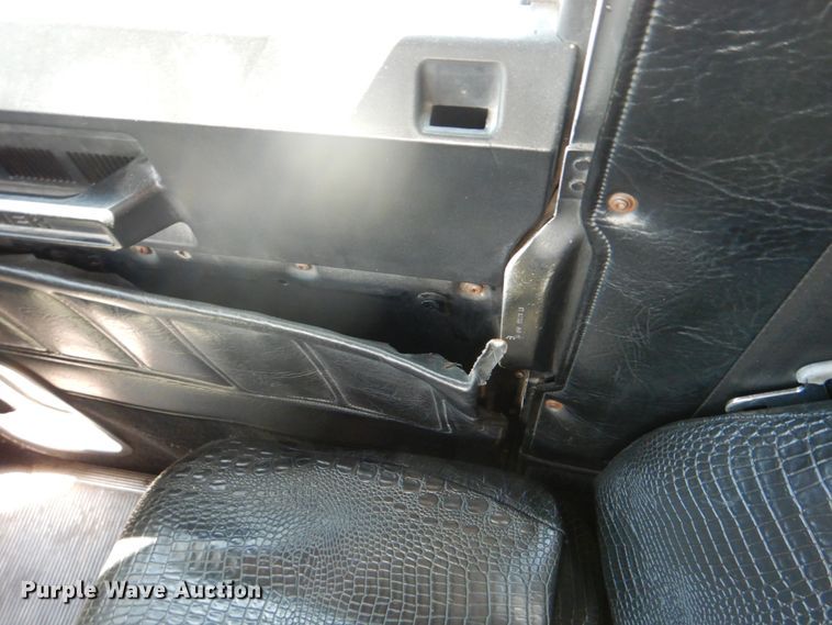 image for item DJ0751 1994 Freightliner FLB High  semi truck